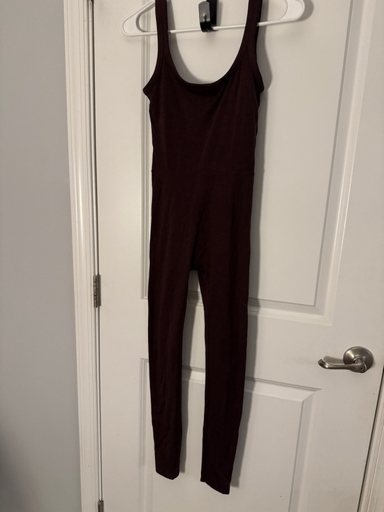 Vuori Pants - Vuori Sleeveless Wine-Colored Jumpsuit Romper